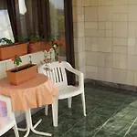 Gæstehus In With Balcony, Air Conditioning, Wifi 5188-4 Sukošan